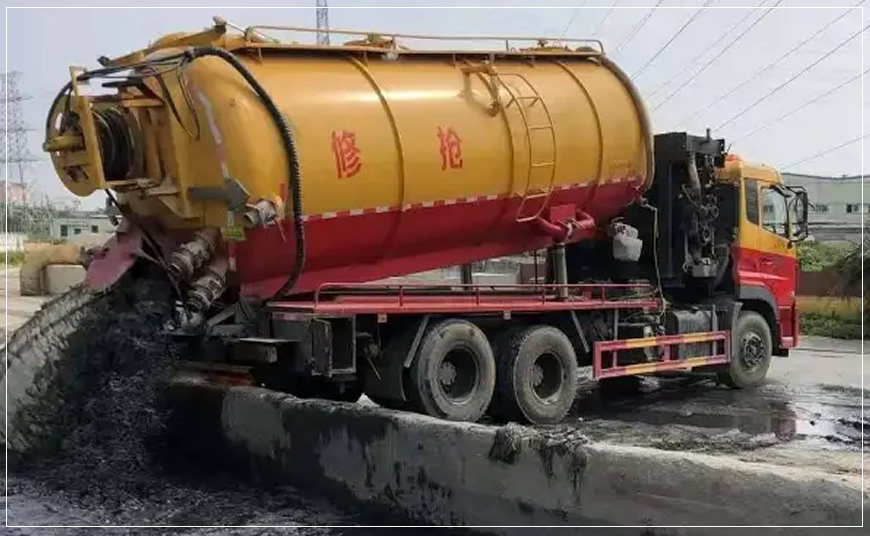硚口沉淀池清理案例